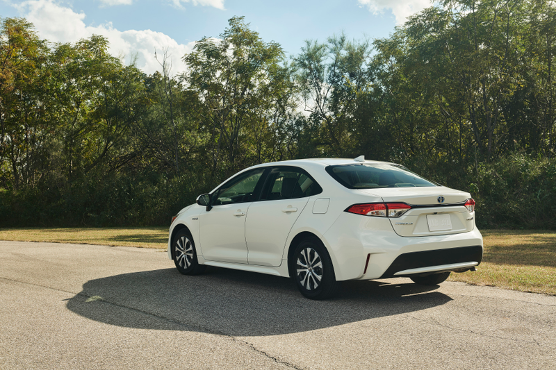 Illustration for article titled 2020 Toyota Corolla Hybrid Joins the Prius With an Expected 50 MPG